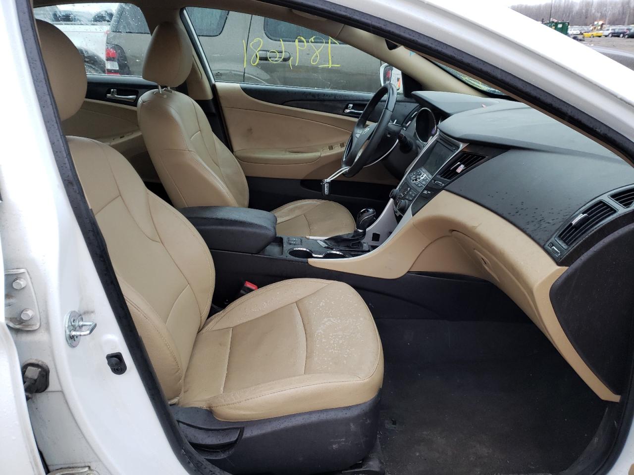 Photo 5 from auction – 2013 HYUNDAI SONATA SE with VIN 5NPEC4AC7DH665161