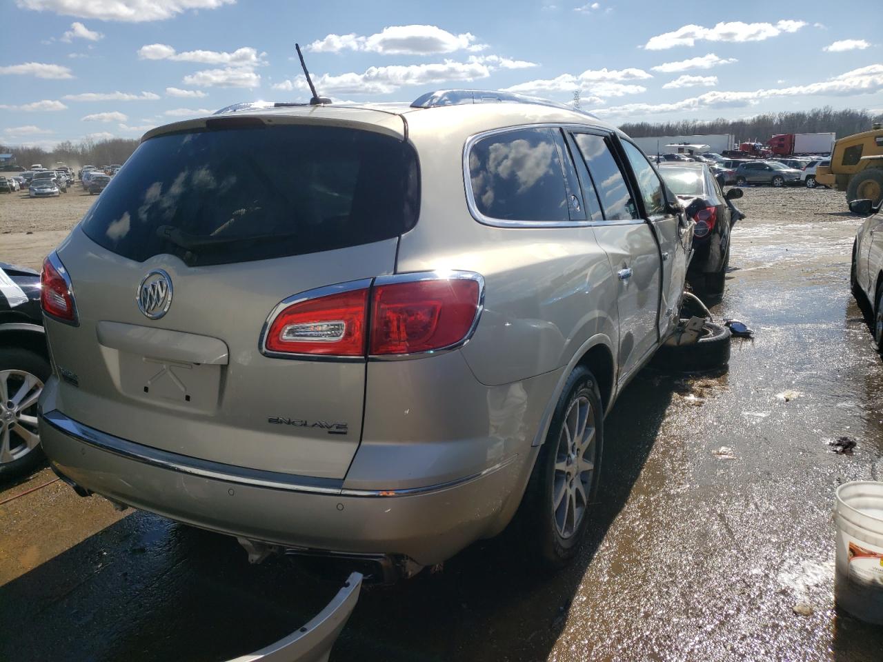 Photo 4 from auction – 2013 BUICK ENCLAVE with VIN 5GAKVCKD1DJ113579