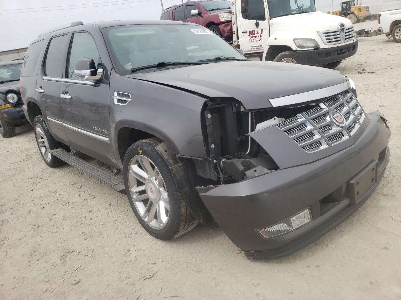CADILLAC ESCALADE P 2011 with VIN 1GYS4CEF3BR304203 - Photo from auction