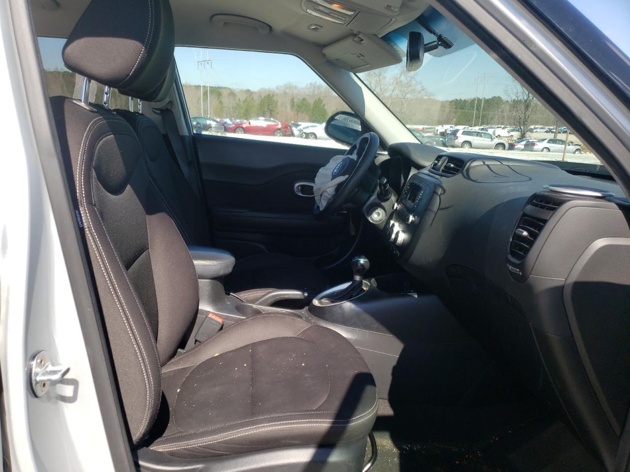 Photo 5 from auction – 2016 KIA SOUL with VIN KNDJN2A2XG7851032