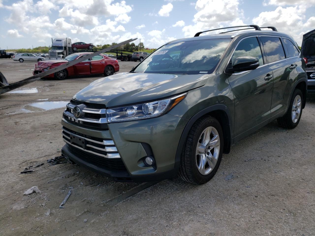 Photo 2 from auction – 2018 TOYOTA HIGHLANDER with VIN 5TDDZRFH1JS859248