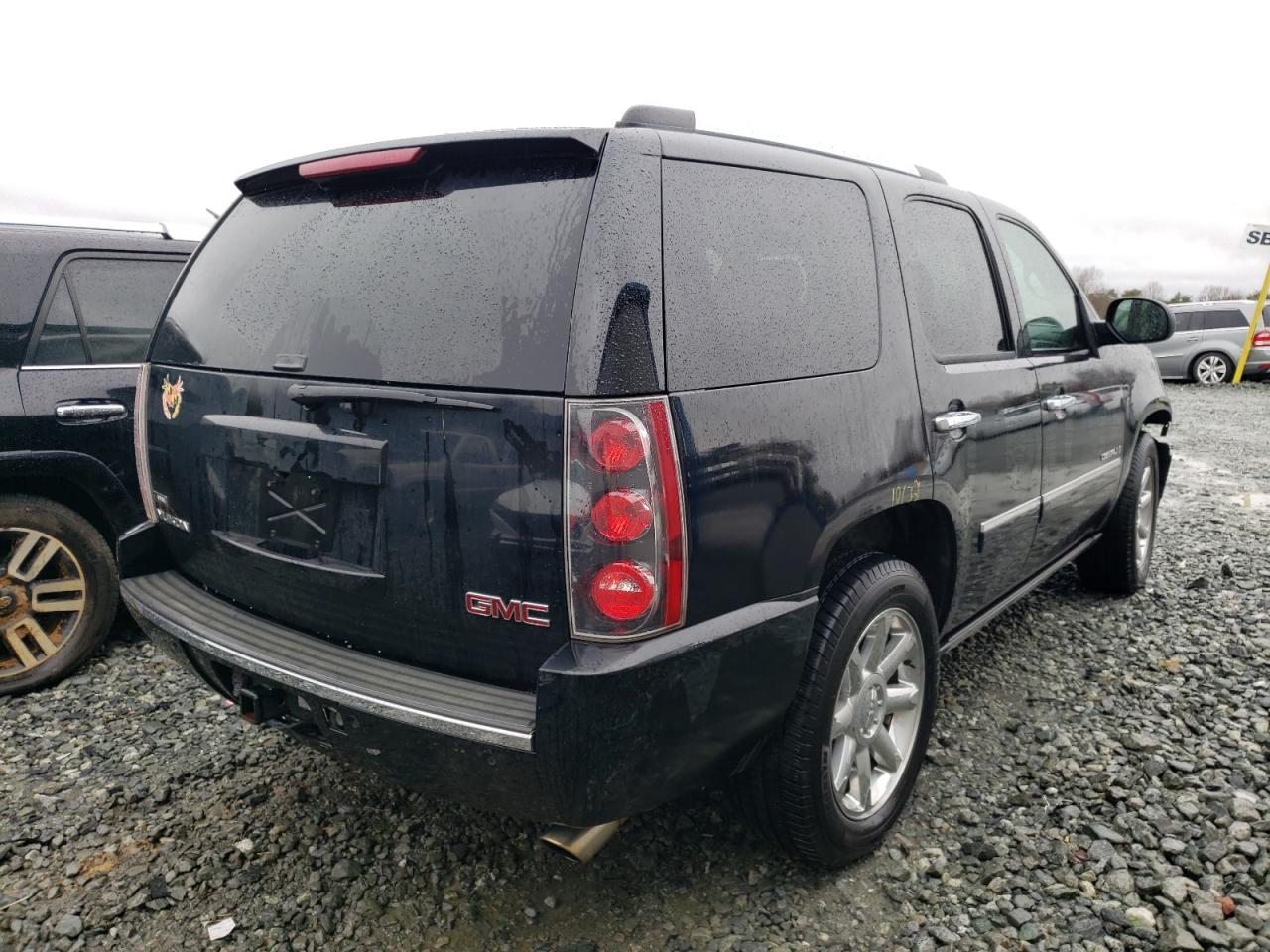 Photo 4 from auction – 2009 GMC YUKON DENA with VIN 1GKFC03299J117604
