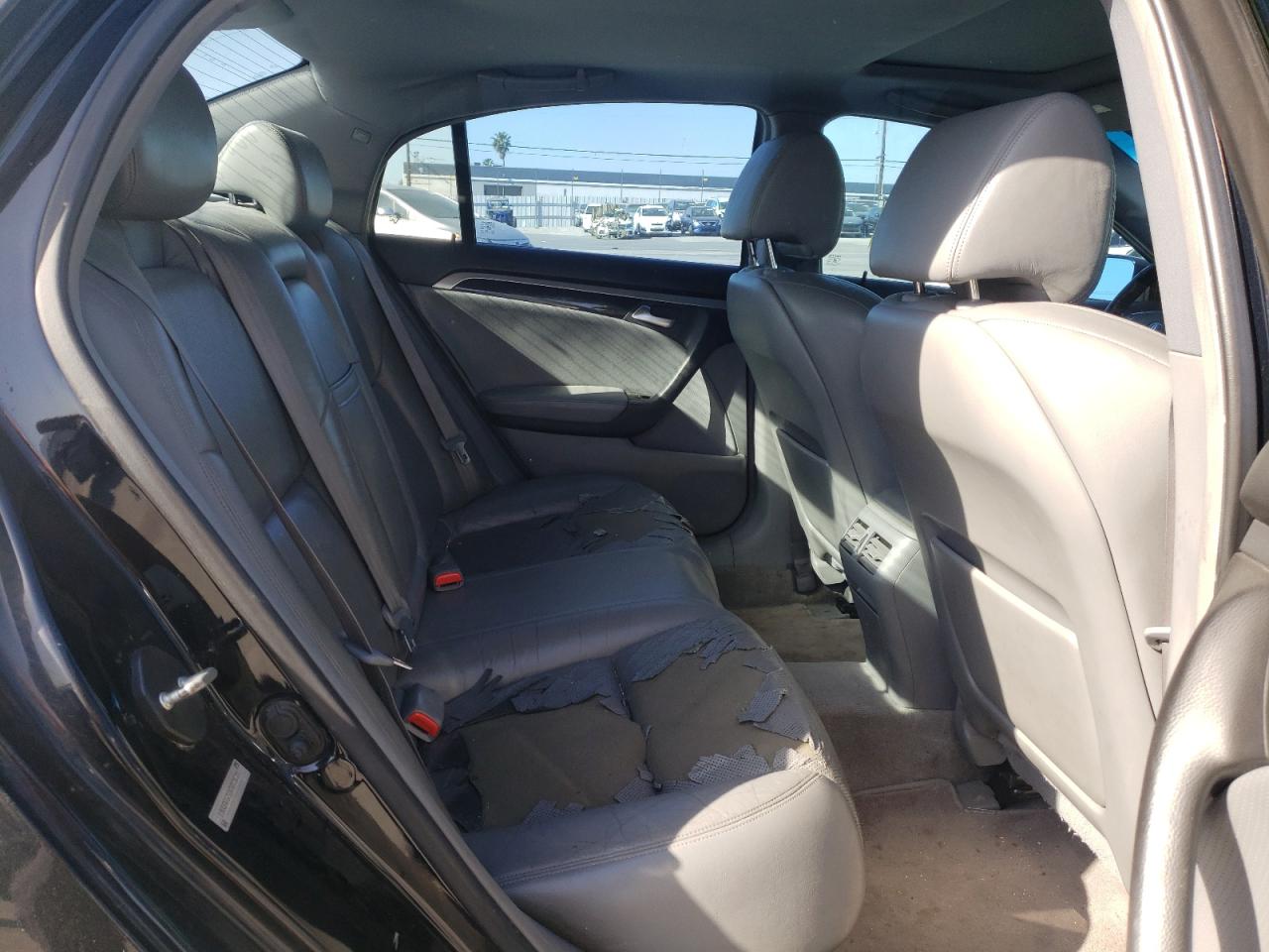 Photo 6 from auction – 2003 ACURA TL with VIN 19UUA66224A015675