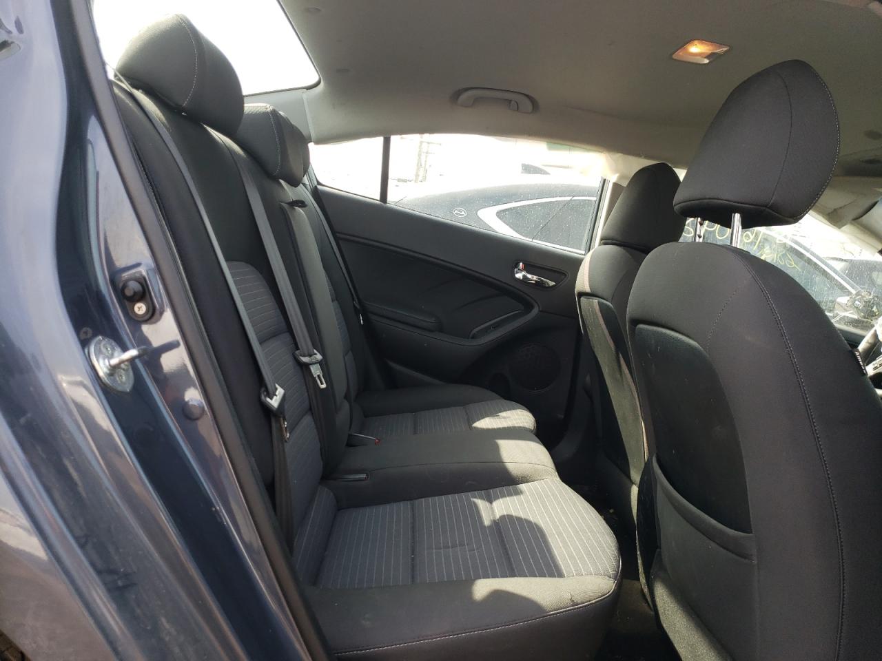 Photo 6 from auction – 2016 KIA FORTE LX with VIN KNAFX4A67G5496974