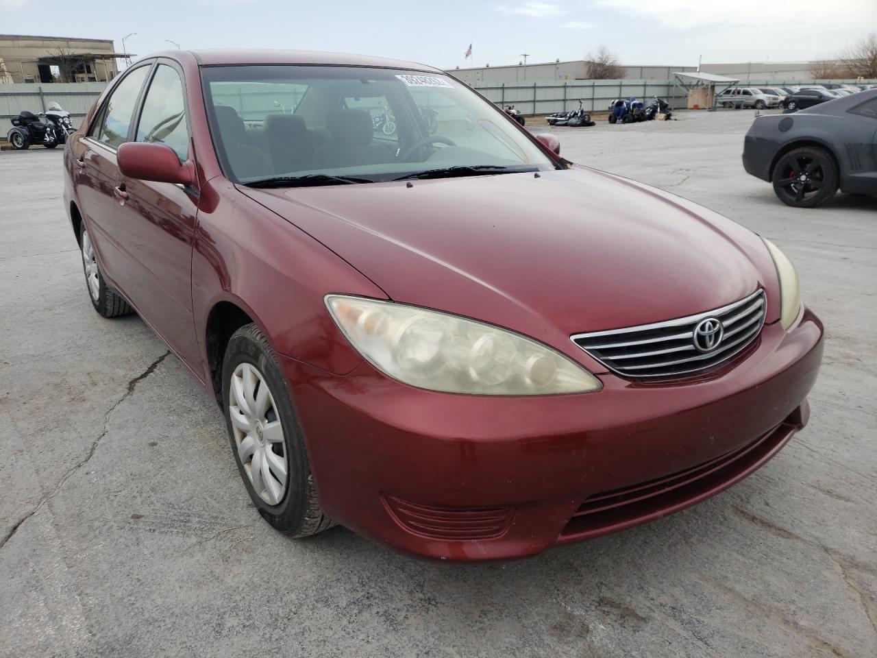 Photo 1 from auction – 2005 TOYOTA CAMRY LE with VIN 4T1BE32K85U070254