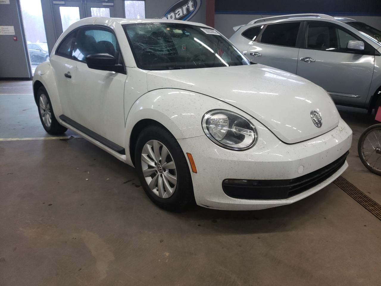 VOLKSWAGEN BEETLE 1.8 2015 with VIN 3VWF17AT7FM650682 - Photo from auction