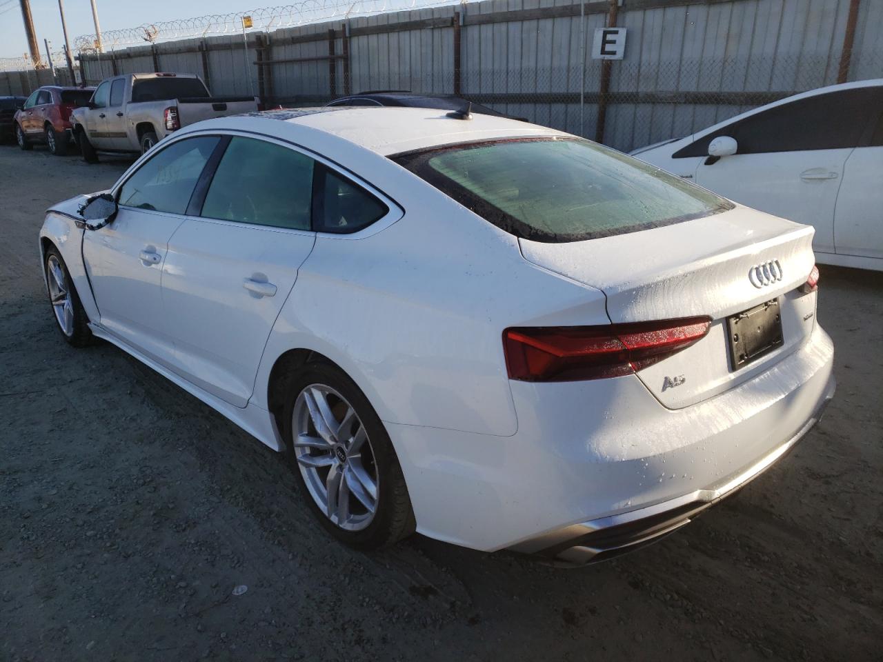 Foto 3 de la subasta – 2021 AUDI A5 PREMIUM con VIN WAUDACF50MA062630