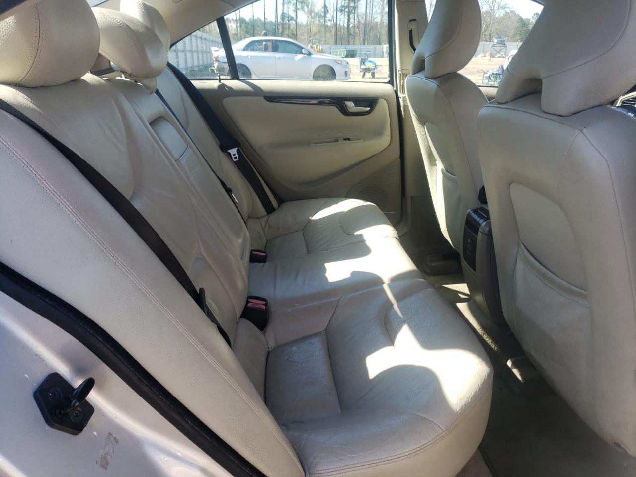 Photo 6 from auction – 2003 VOLVO S60 2.4T with VIN YV1RS58D132260366