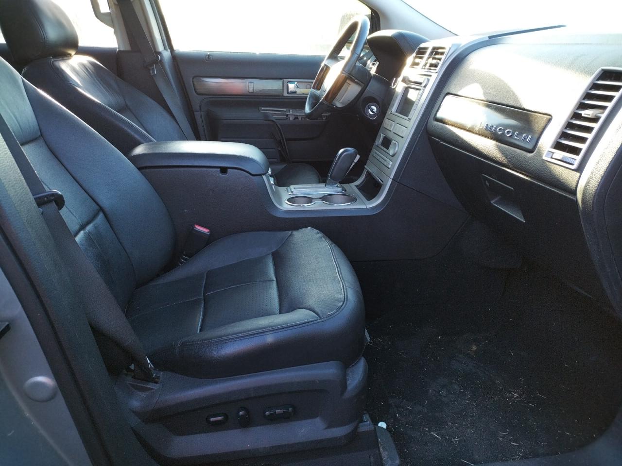 صورة رقم 5 من المزاد - 2007 LINCOLN MKX مع VIN 2LMDU88C27BJ11760