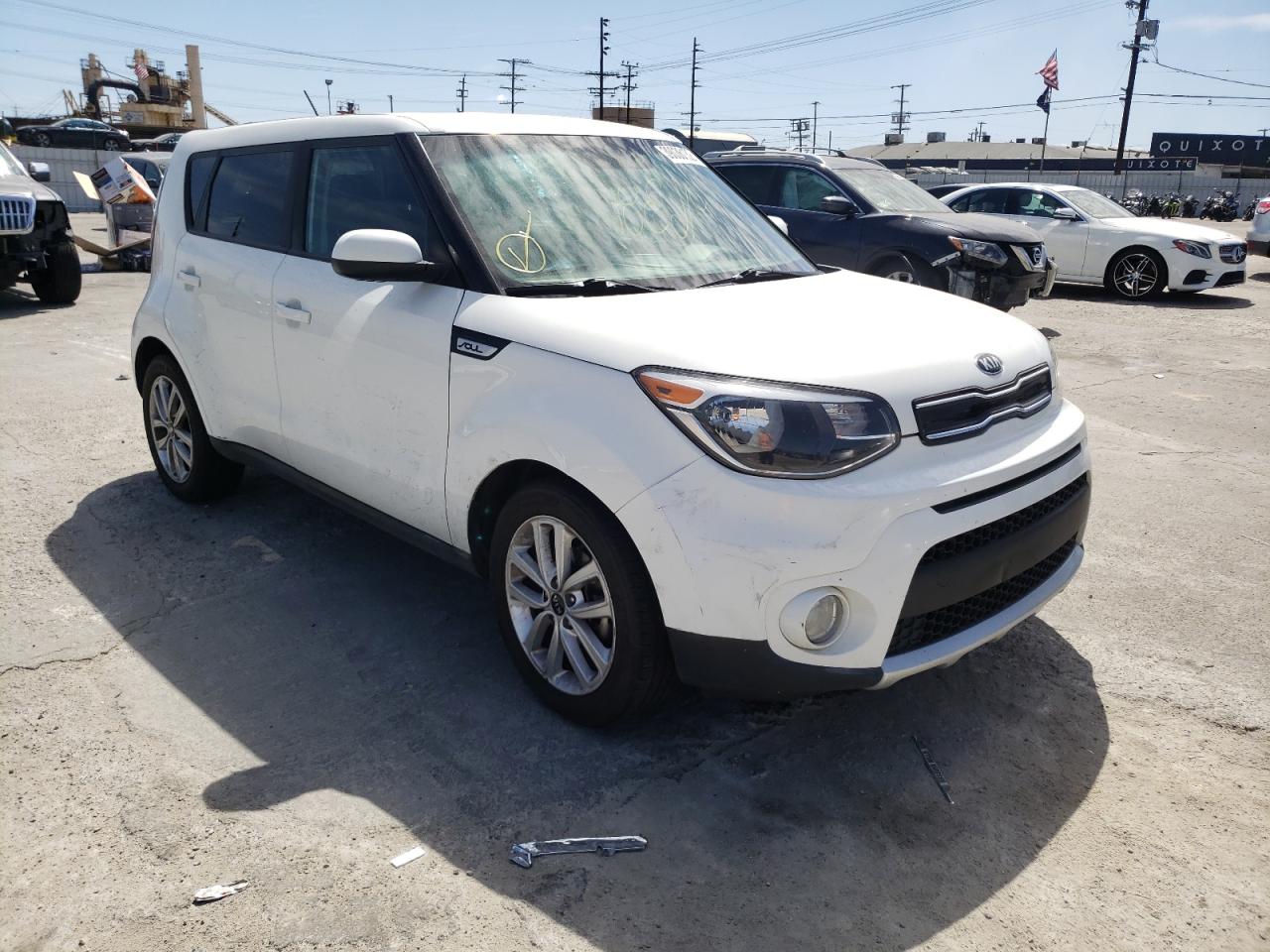 KIA SOUL + 2018 с VIN KNDJP3A50J7902197 - Фото с аукциона