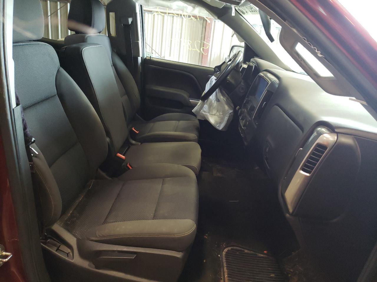Фото 5 с аукциона – 2016 CHEVROLET SILVERADO с VIN 3GCUKREC5GG197868