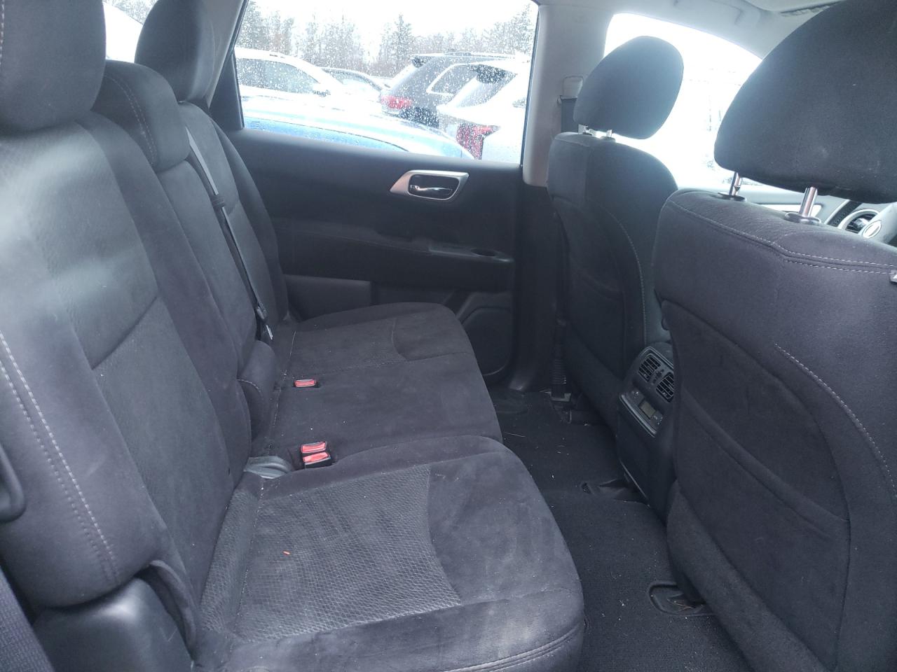 Photo 6 from auction – 2015 NISSAN PATHFINDER with VIN 5N1AR2MM7FC609818