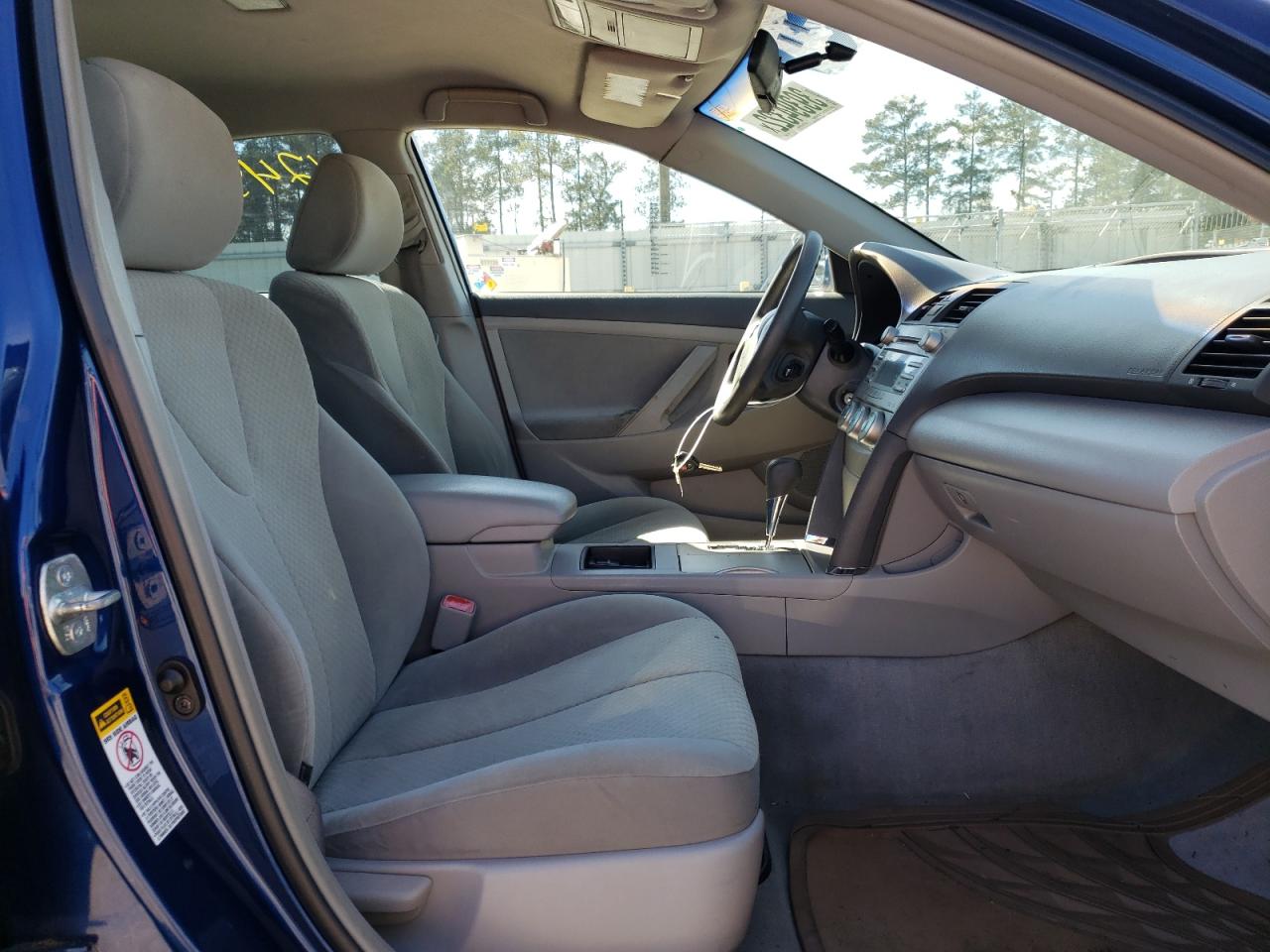 Photo 5 from auction – 2007 TOYOTA CAMRY with VIN 4T1BE46K57U178401