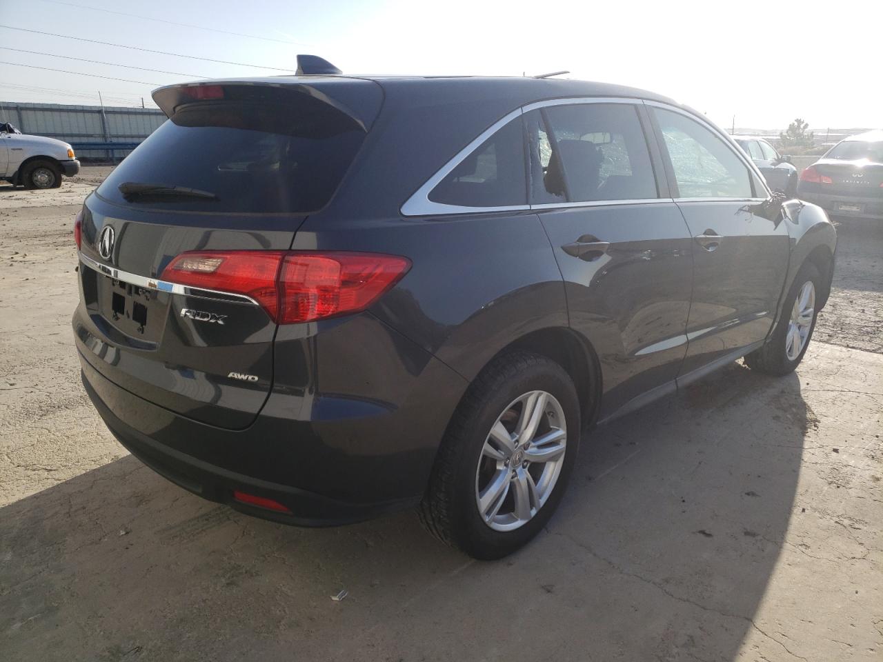 Photo 4 from auction – 2015 ACURA RDX with VIN 5J8TB4H37FL009753
