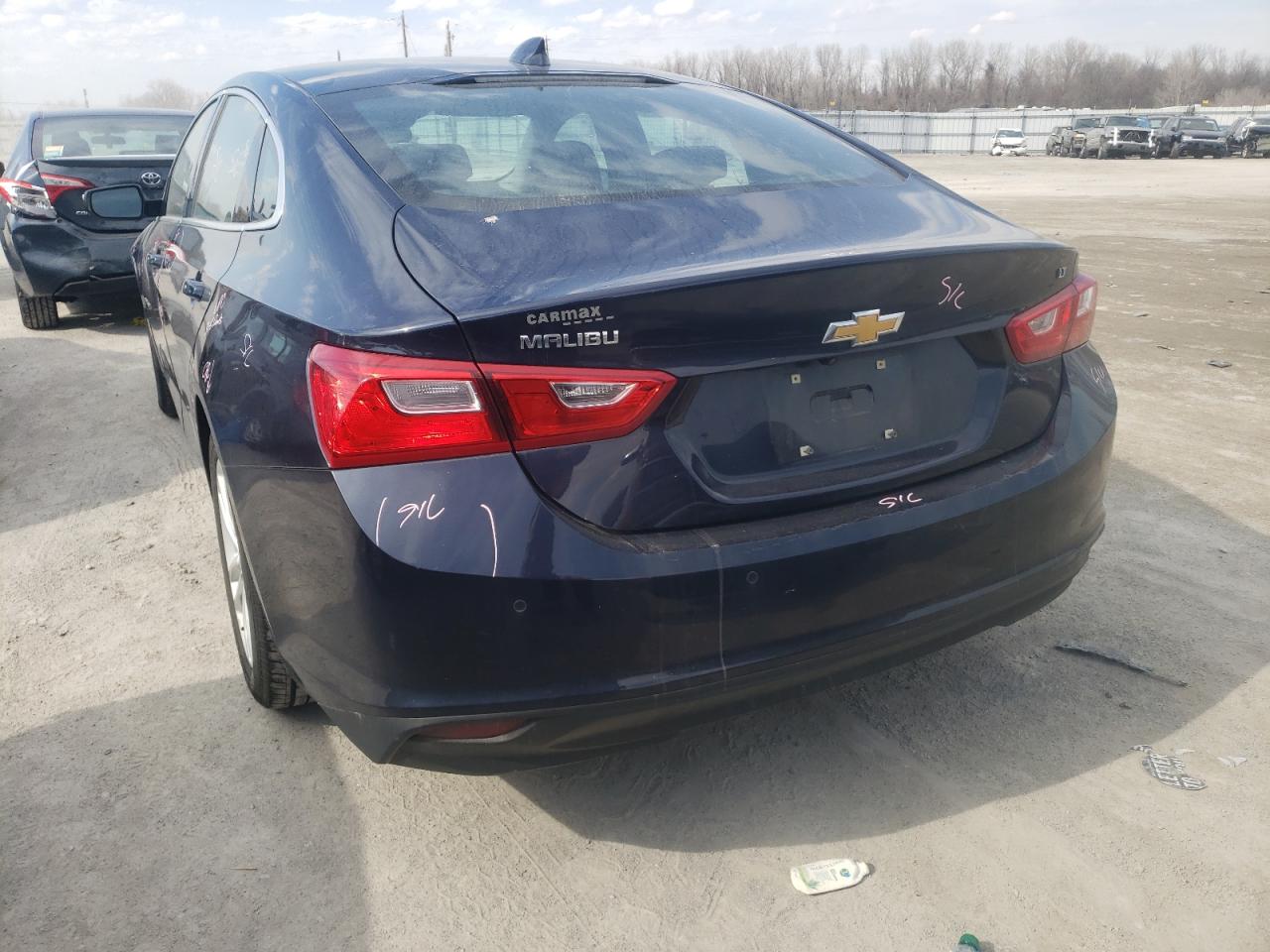 Photo 3 from auction – 2017 CHEVROLET MALIBU LT with VIN 1G1ZE5ST4HF213497