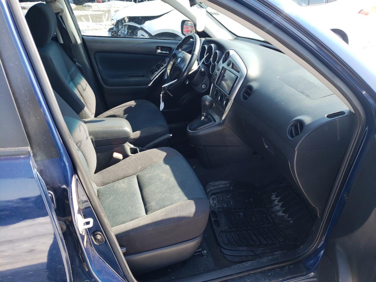 Photo 5 from auction – 2005 TOYOTA COROLLA MA with VIN 2T1LR32E45C924886