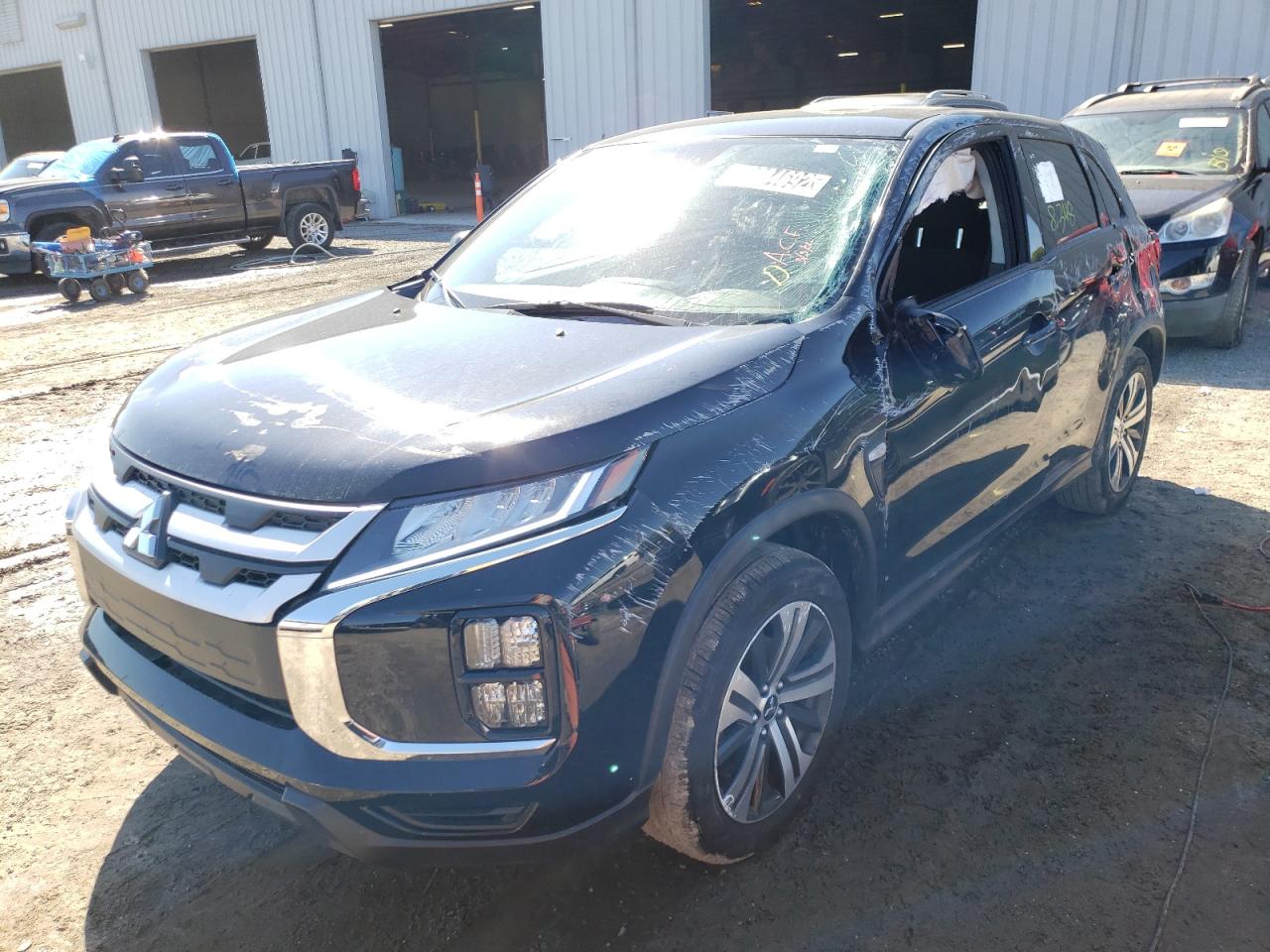 Photo 2 from auction – 2021 MITSUBISHI OUTLANDER with VIN JA4APUAU2MU032465