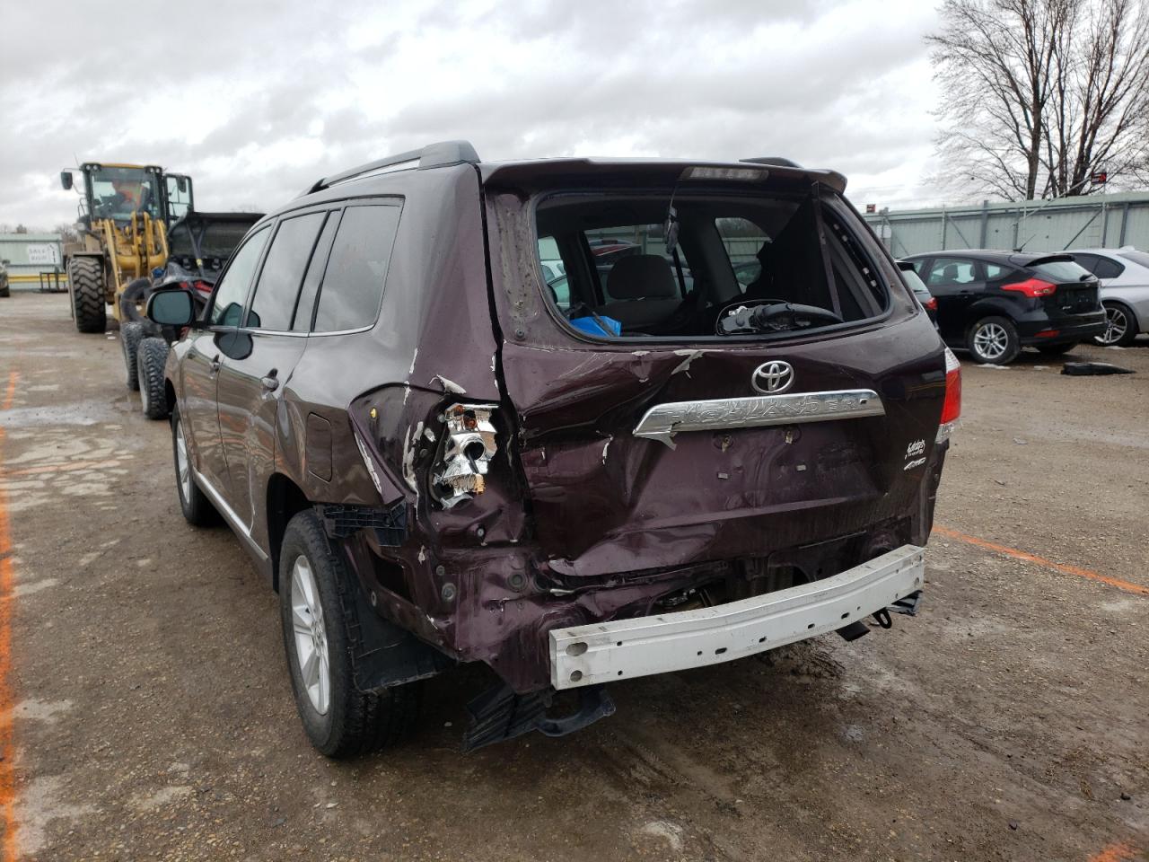 Photo 3 from auction – 2013 TOYOTA HIGHLANDER with VIN 5TDBK3EH0DS271243