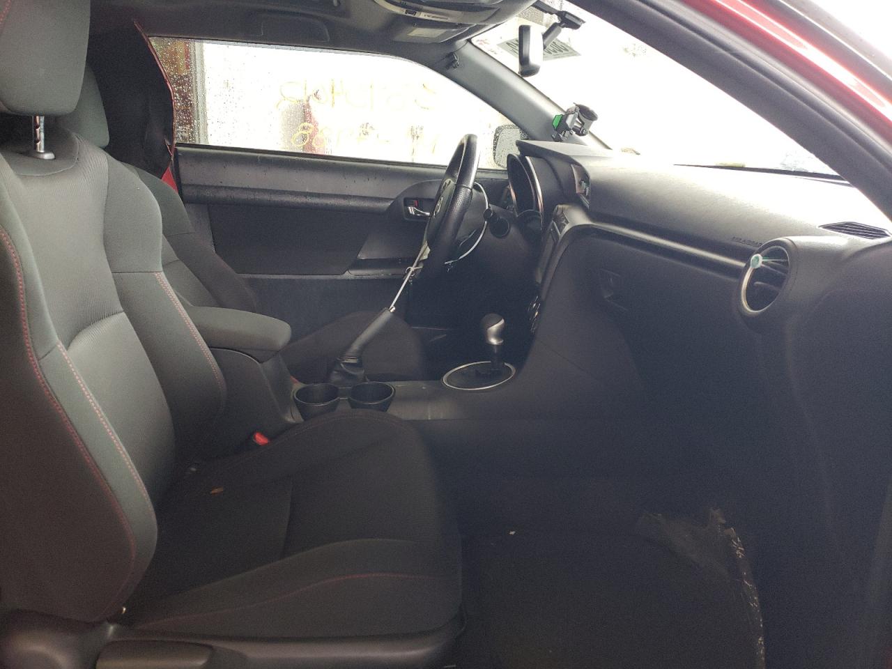 Photo 5 from auction – 2016 TOYOTA SCION TC with VIN JTKJF5C73GJ025688