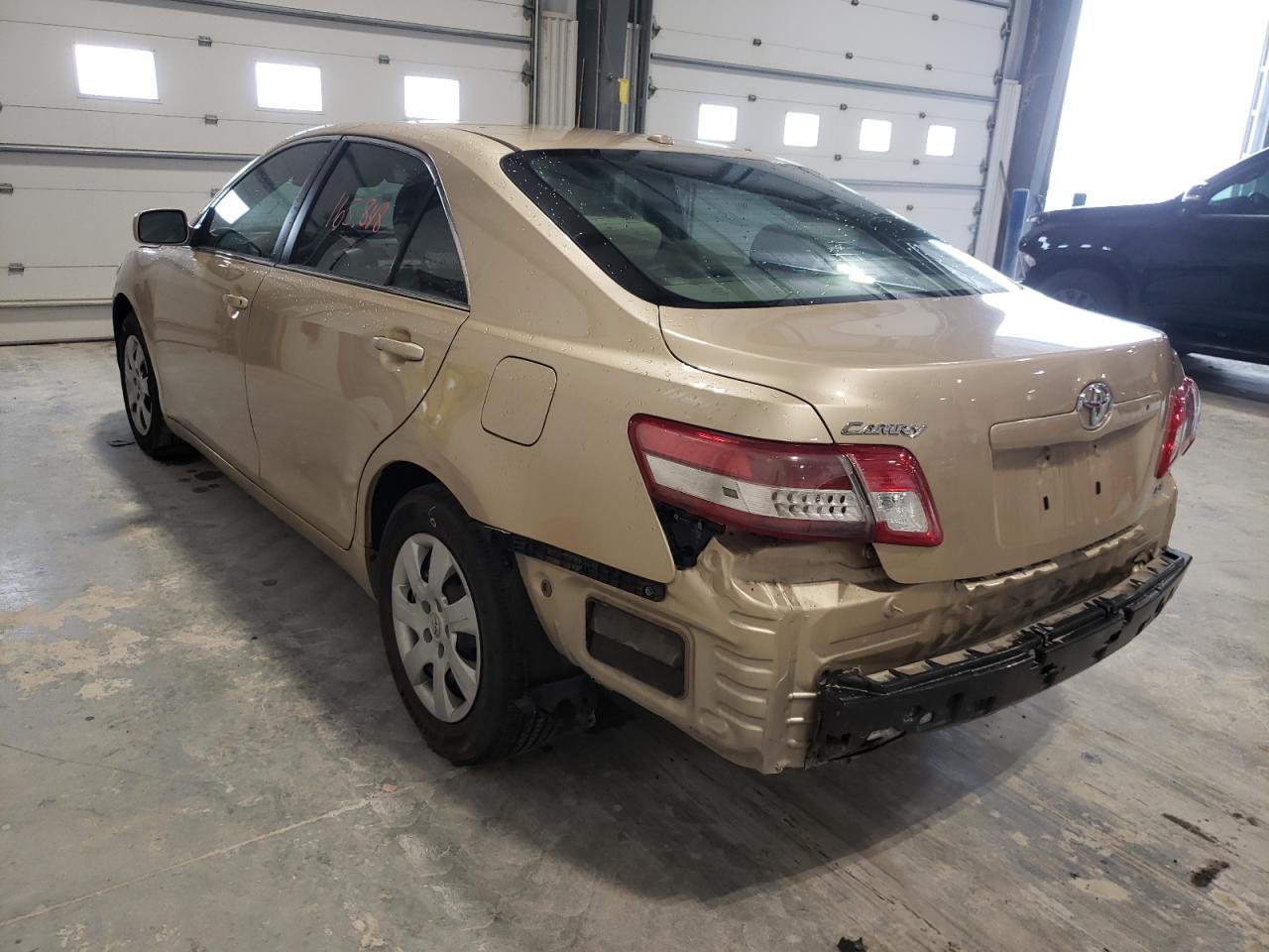 Photo 3 from auction – 2011 TOYOTA CAMRY with VIN 4T1BF3EK8BU170651