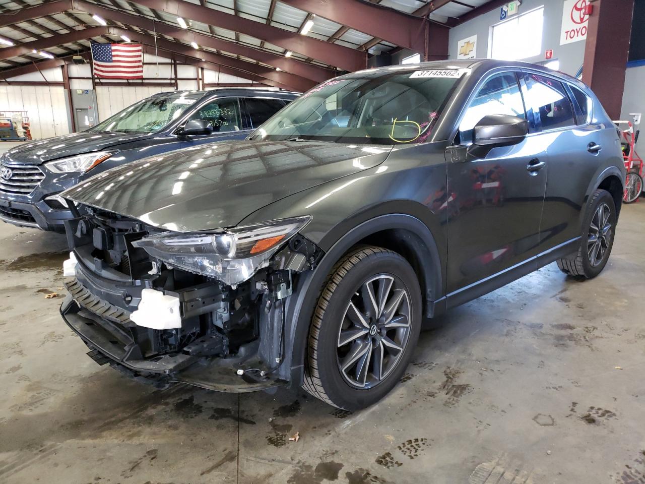 Photo 2 from auction – 2017 MAZDA CX-5 GRAND with VIN JM3KFBDL4H0178472