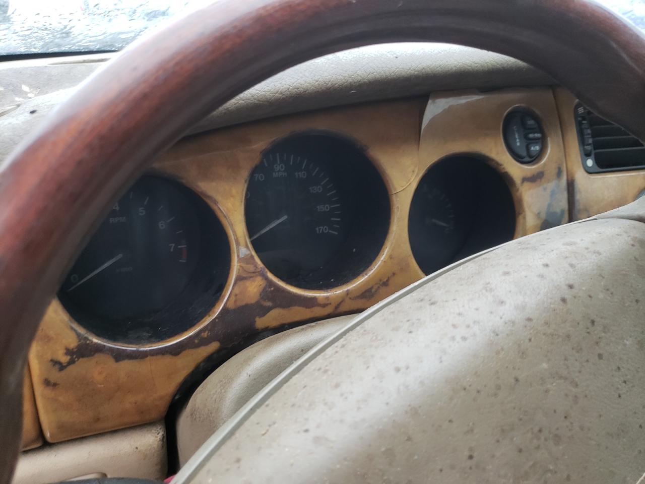 Photo 8 from auction – 2001 JAGUAR XK8 with VIN SAJDA42C51NA20198