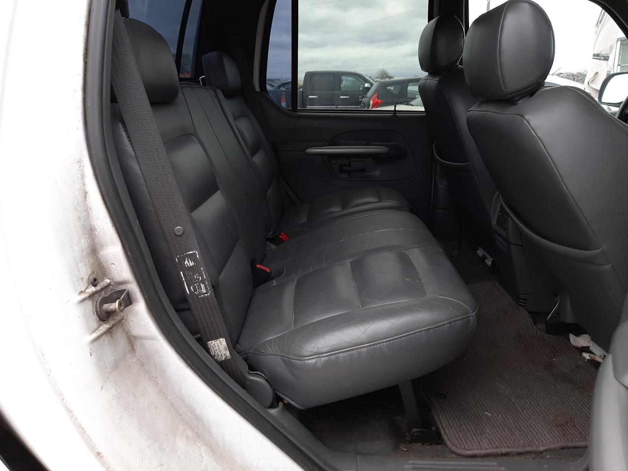 Photo 6 from auction – 2001 FORD EXPLORER S with VIN 1FMZU67EX1UB94557
