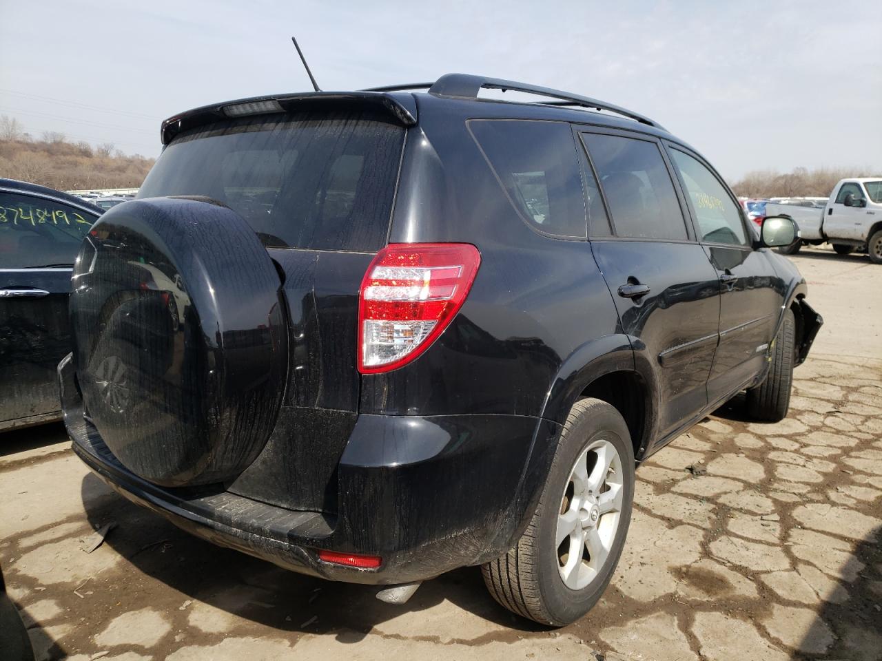 صورة رقم 4 من المزاد - 2011 TOYOTA RAV4 LIMIT مع VIN 2T3YF4DV4BW084935
