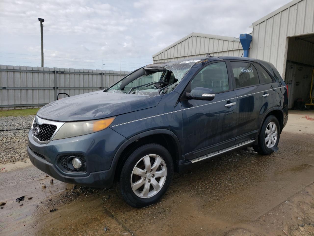 Photo 2 from auction – 2011 KIA SORENTO BA with VIN 5XYKT4A11BG166572
