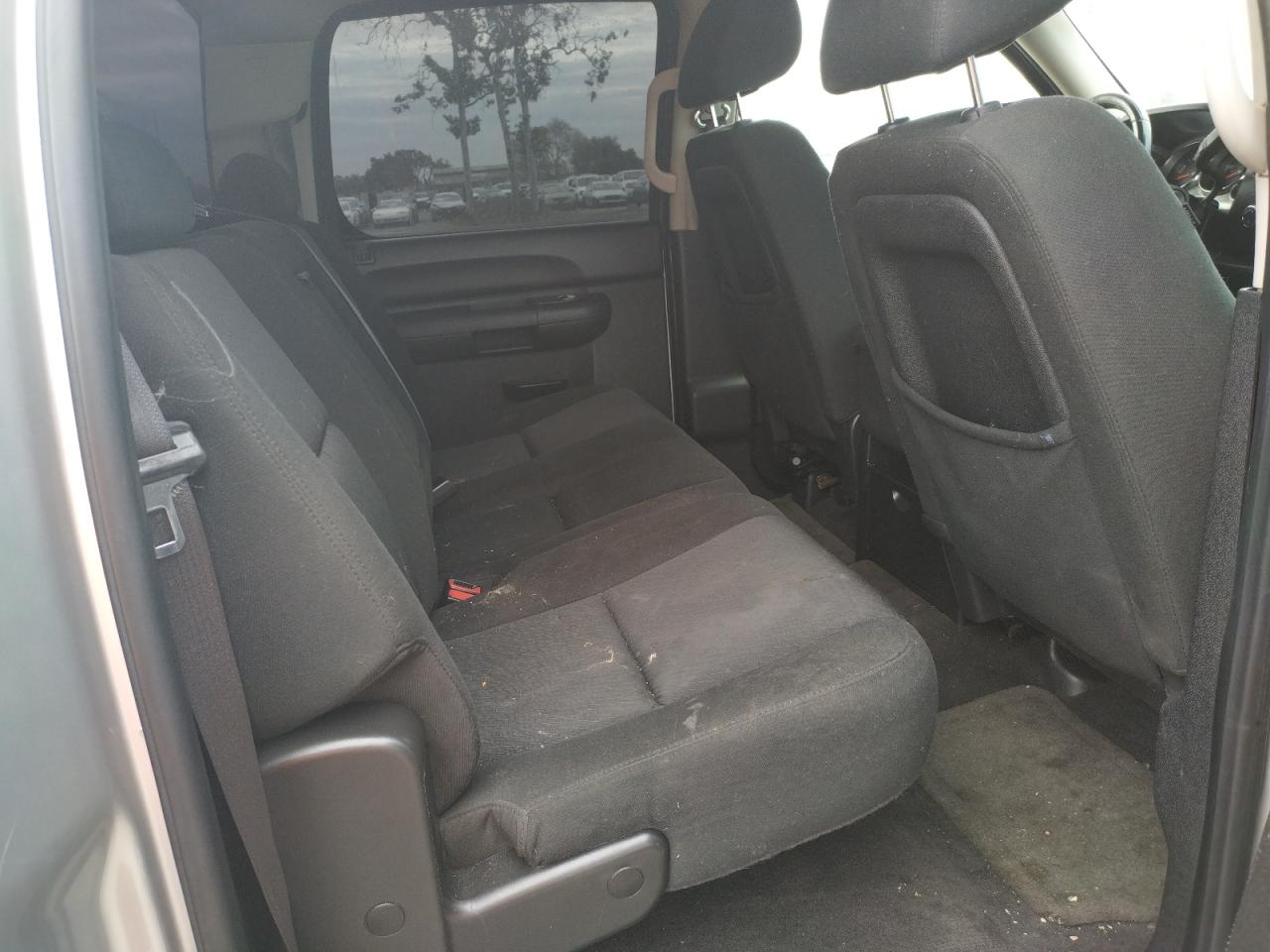 Photo 6 from auction – 2011 GMC SIERRA K15 with VIN 3GTP2VE3XBG338075