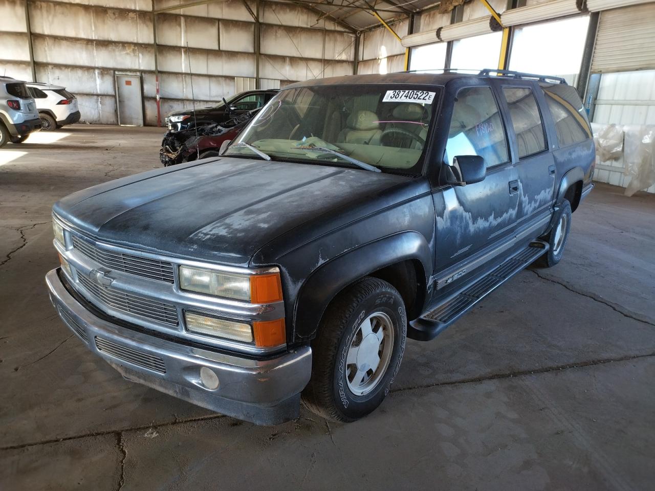 Photo 2 from auction – 1999 CHEVROLET SUBURAN with VIN 1GBEC16R2XJ410008