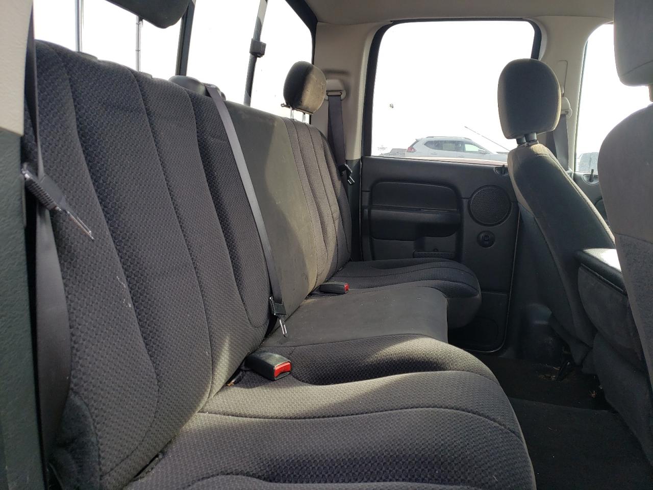 Photo 6 from auction – 2005 DODGE RAM 1500 S with VIN 1D7HU18D35S146933