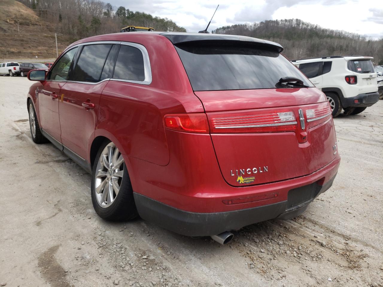 Photo 3 from auction – 2010 LINCOLN MKT with VIN 2LMHJ5AT2ABJ28133
