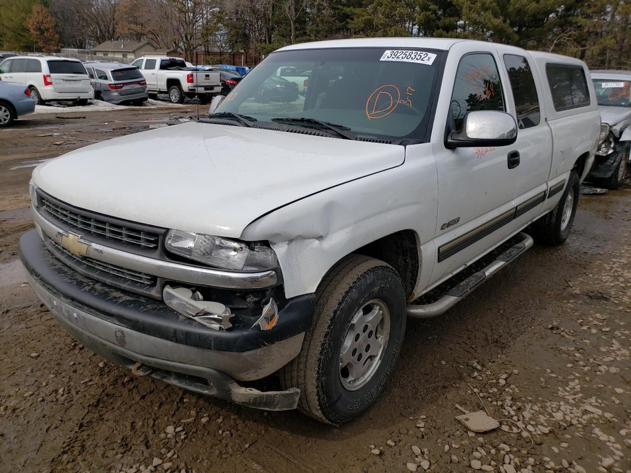 Photo 2 from auction – 2002 CHEVROLET SILVERADO with VIN 2GCEK19T821127198