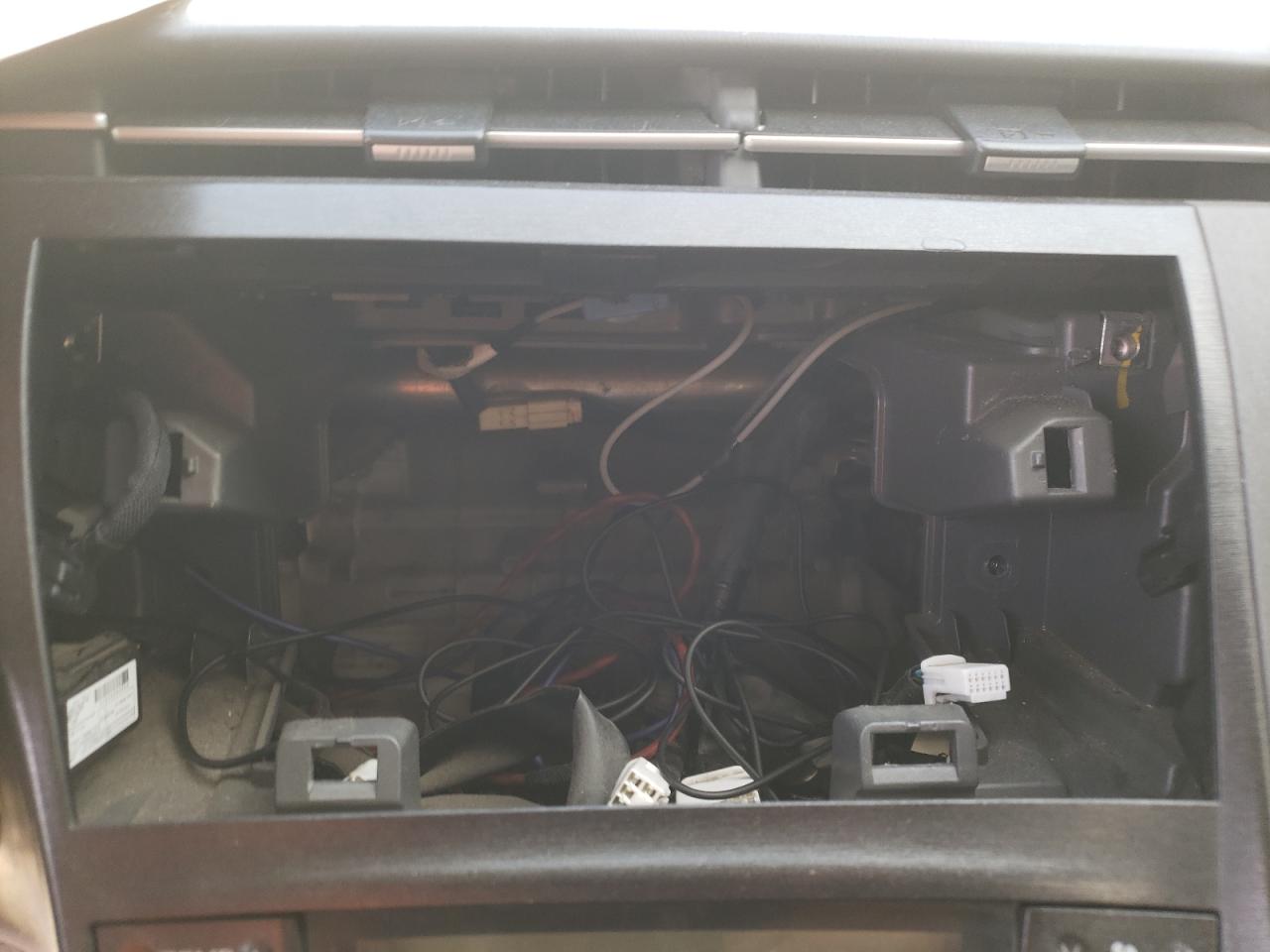 Photo 9 from auction – 2010 TOYOTA PRIUS with VIN JTDKN3DU0A0132833
