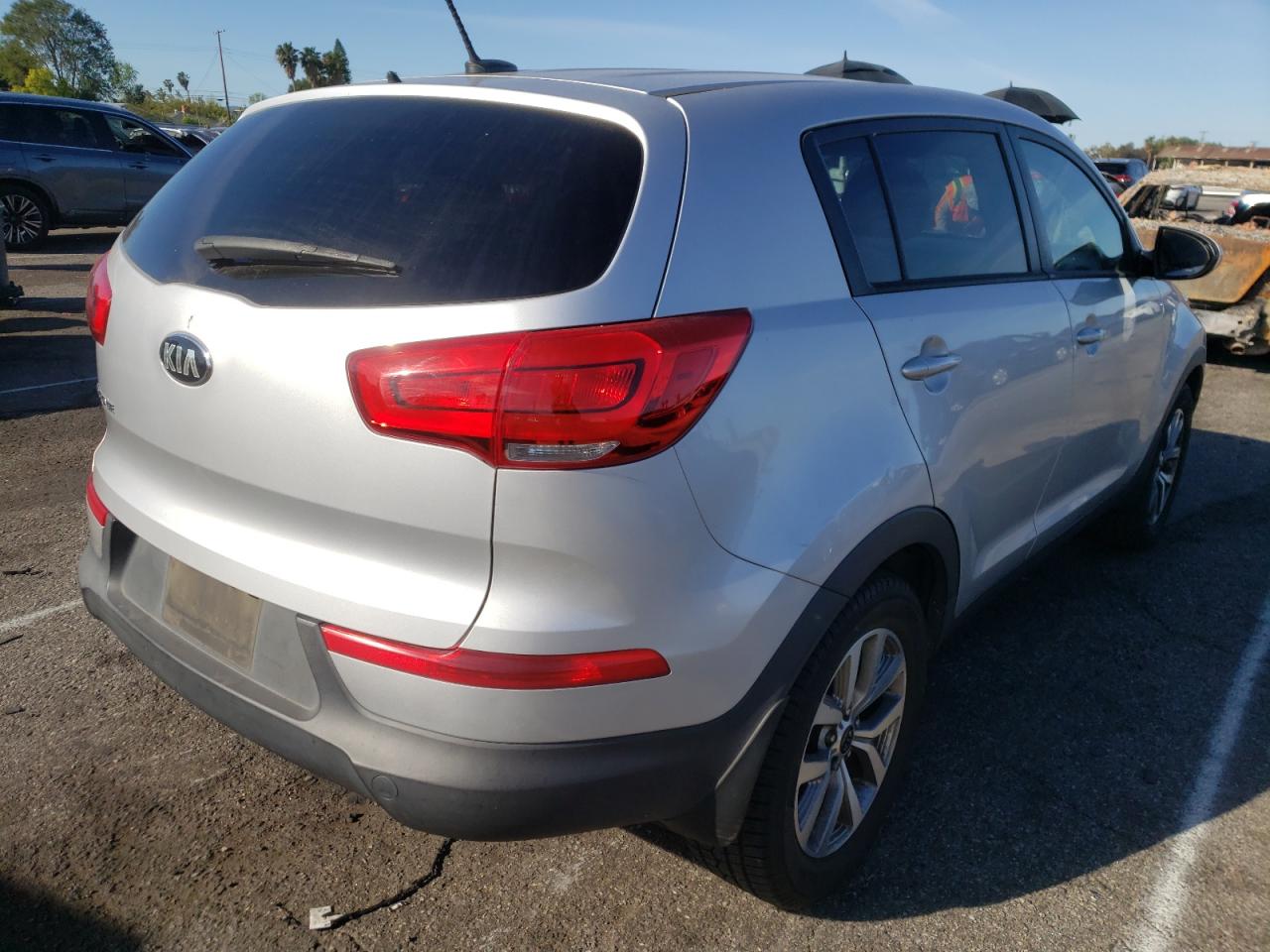 Photo 4 from auction – 2015 KIA SPORTAGE L with VIN KNDPB3AC8F7741659