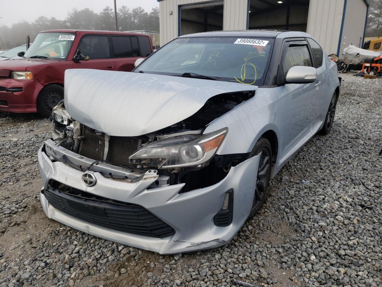 Photo 2 from auction – 2014 TOYOTA SCION TC with VIN JTKJF5C76E3068018