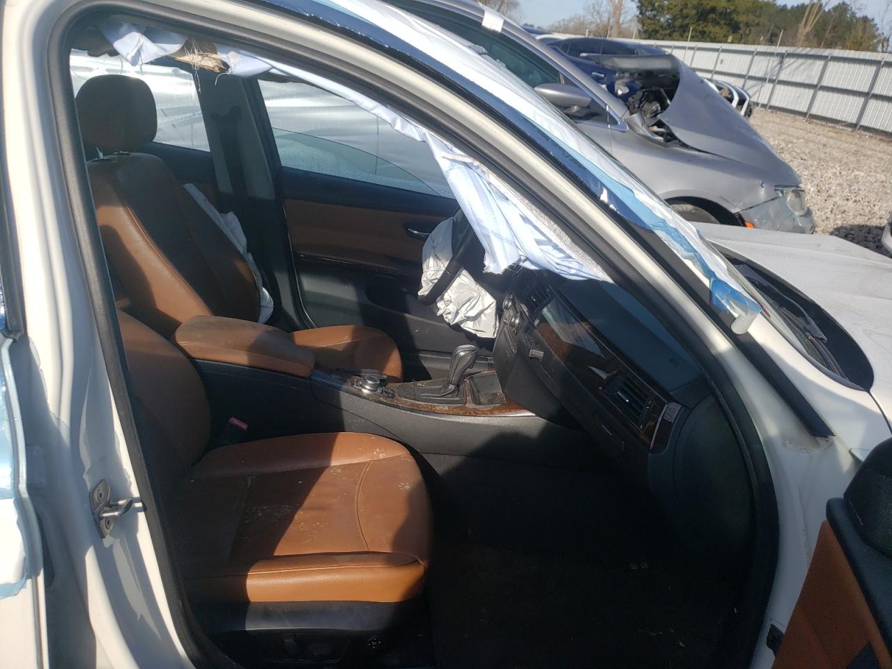 Photo 5 from auction – 2011 BMW 328 I with VIN WBAPH7C52BE462098