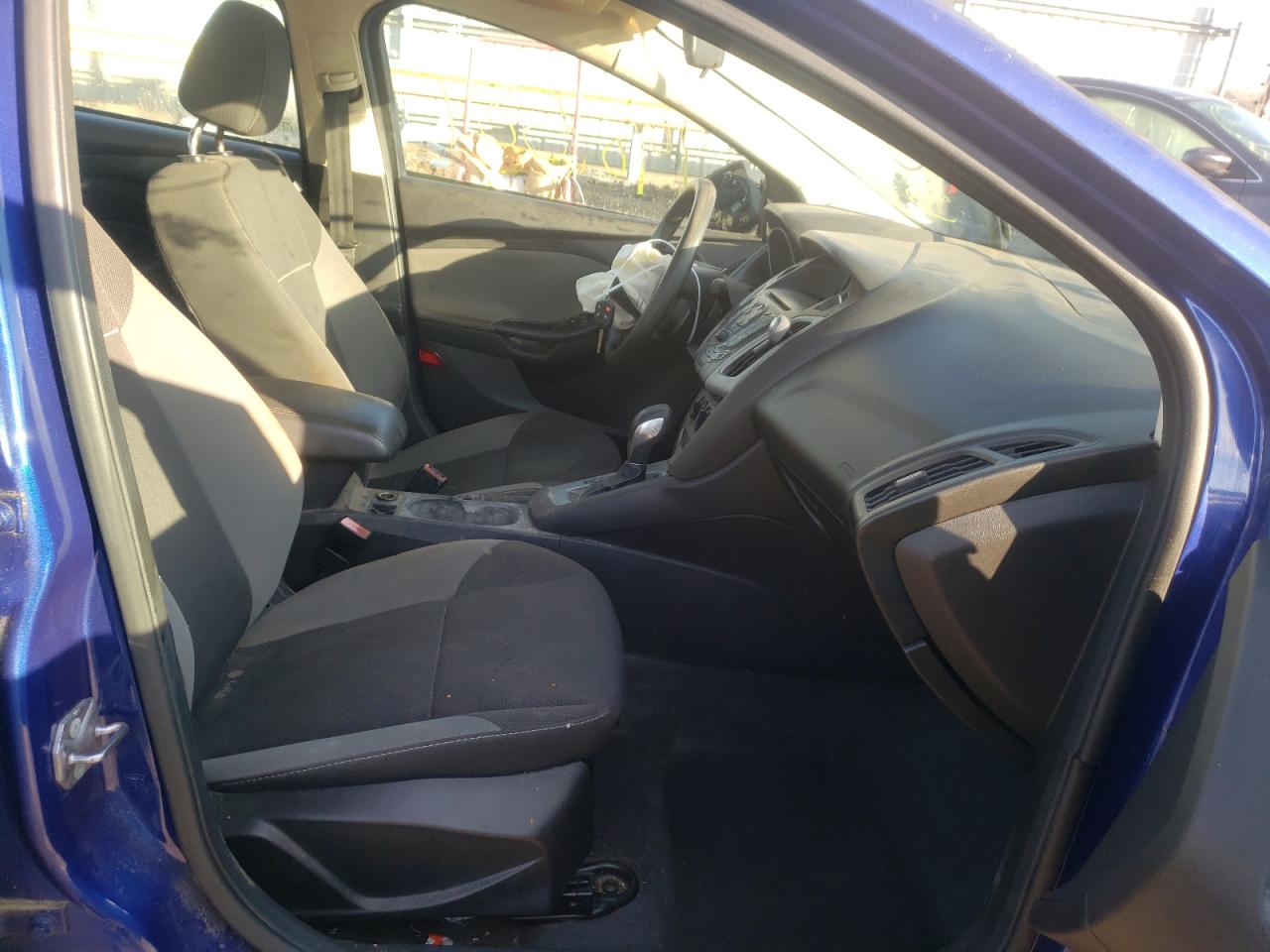 Photo 5 from auction – 2012 FORD FOCUS SE with VIN 1FAHP3F29CL327790