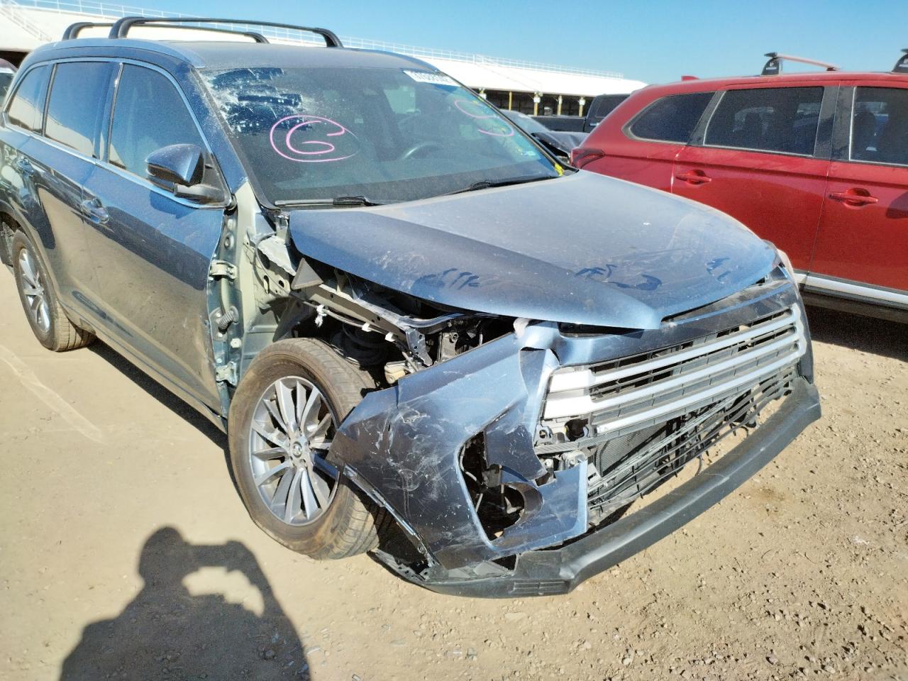 Photo 9 from auction – 2017 TOYOTA HIGHLANDER with VIN 5TDKZRFH7HS522679