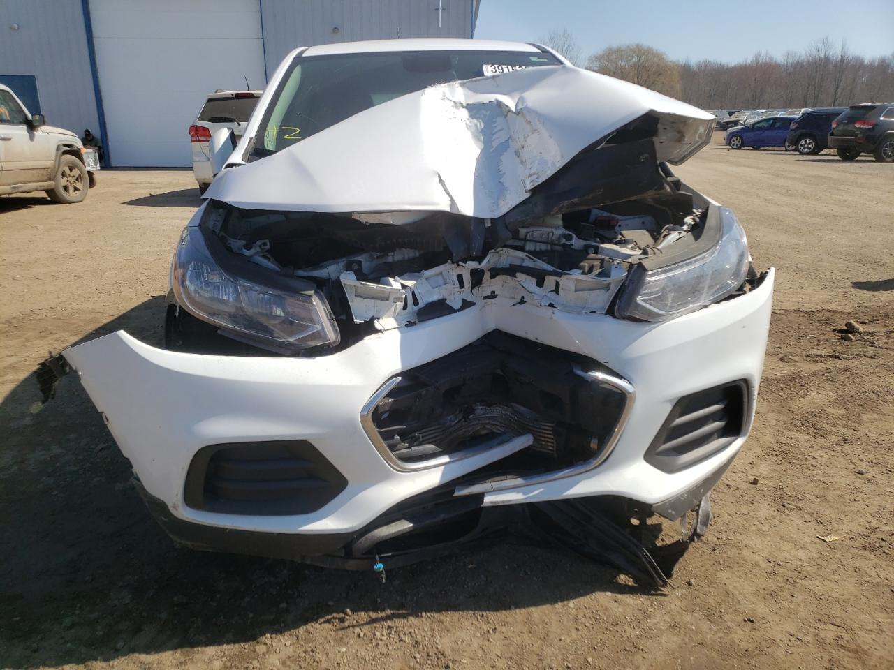 Photo 9 from auction – 2018 CHEVROLET TRAX with VIN 3GNCJKSB8JL319193