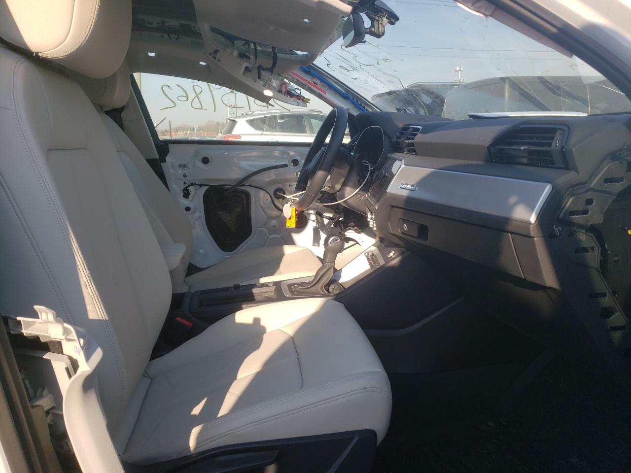 Photo 5 from auction – 2020 AUDI Q3 PREMIUM with VIN WA1AECF37L1123165