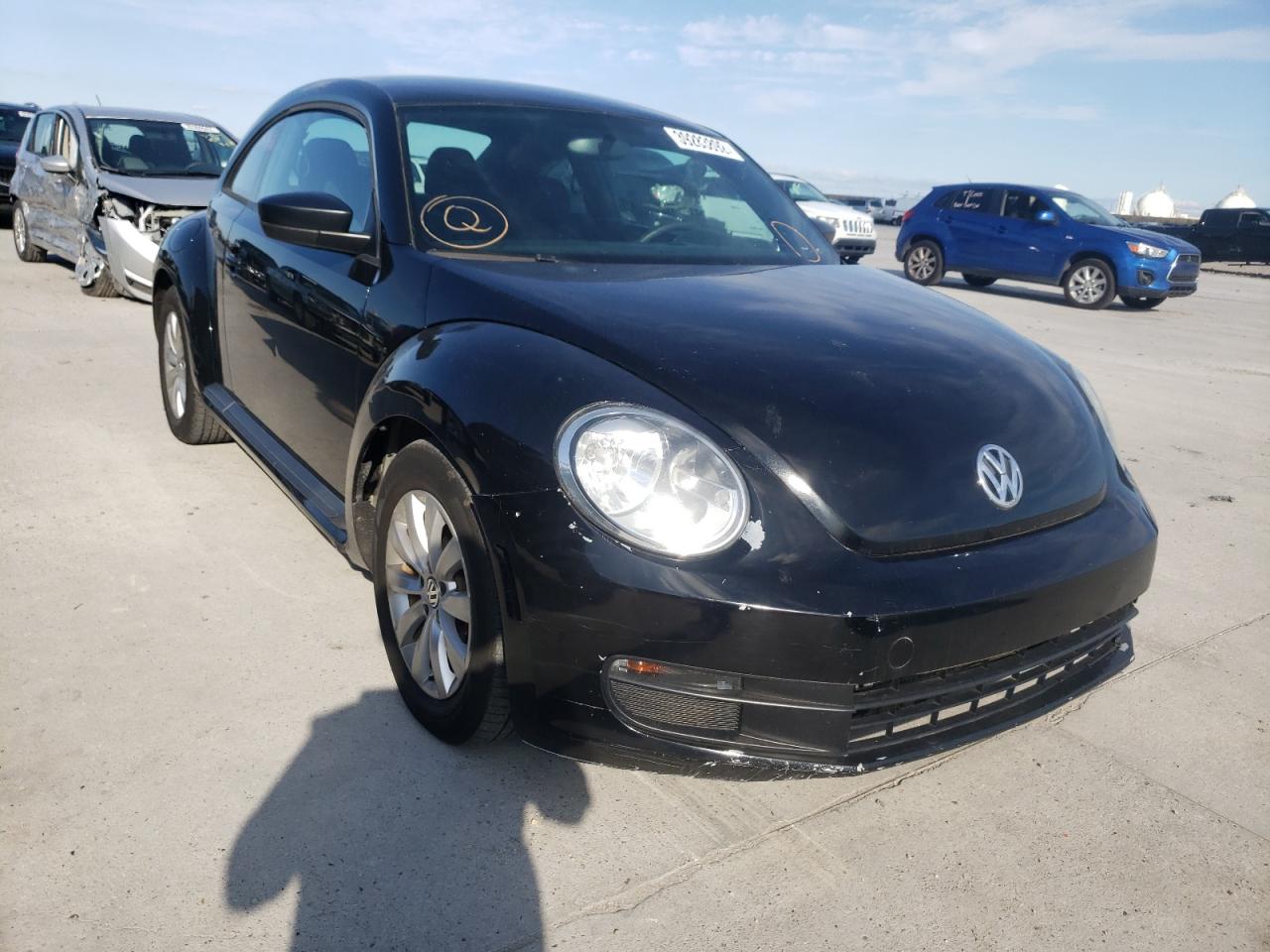 Photo 1 from auction – 2014 VOLKSWAGEN BEETLE with VIN 3VWFP7AT4EM630368