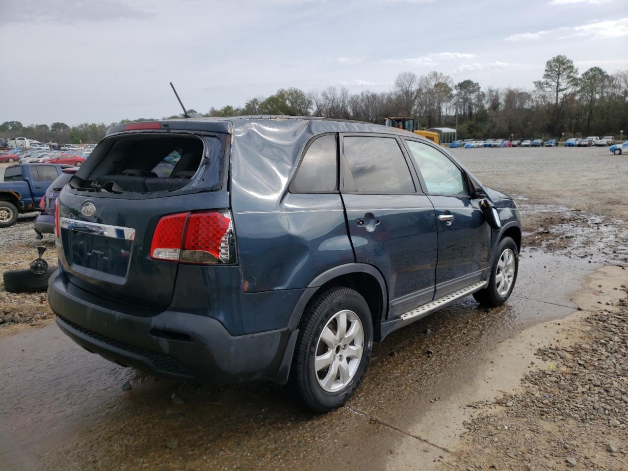 Photo 4 from auction – 2011 KIA SORENTO BA with VIN 5XYKT4A11BG166572