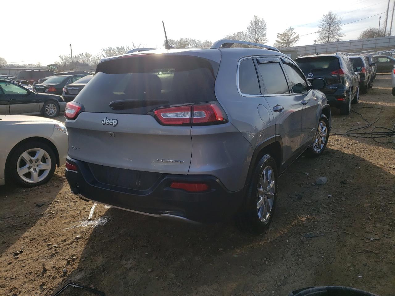 Photo 4 from auction – 2017 JEEP CHEROKEE L with VIN 1C4PJMDB1HW523986