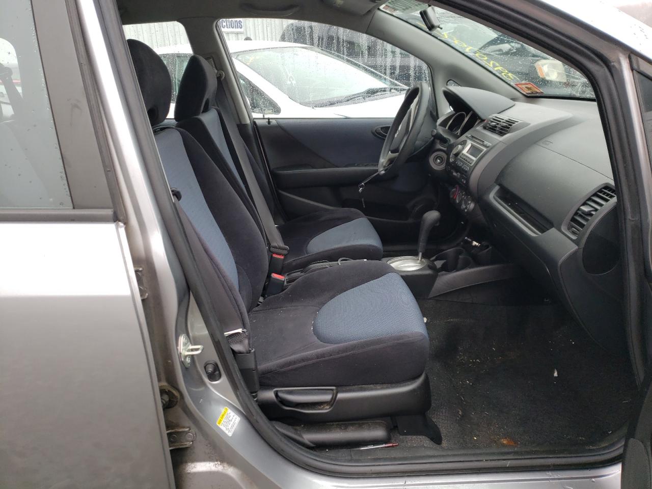 Photo 5 from auction – 2007 HONDA FIT with VIN JHMGD38487S060830