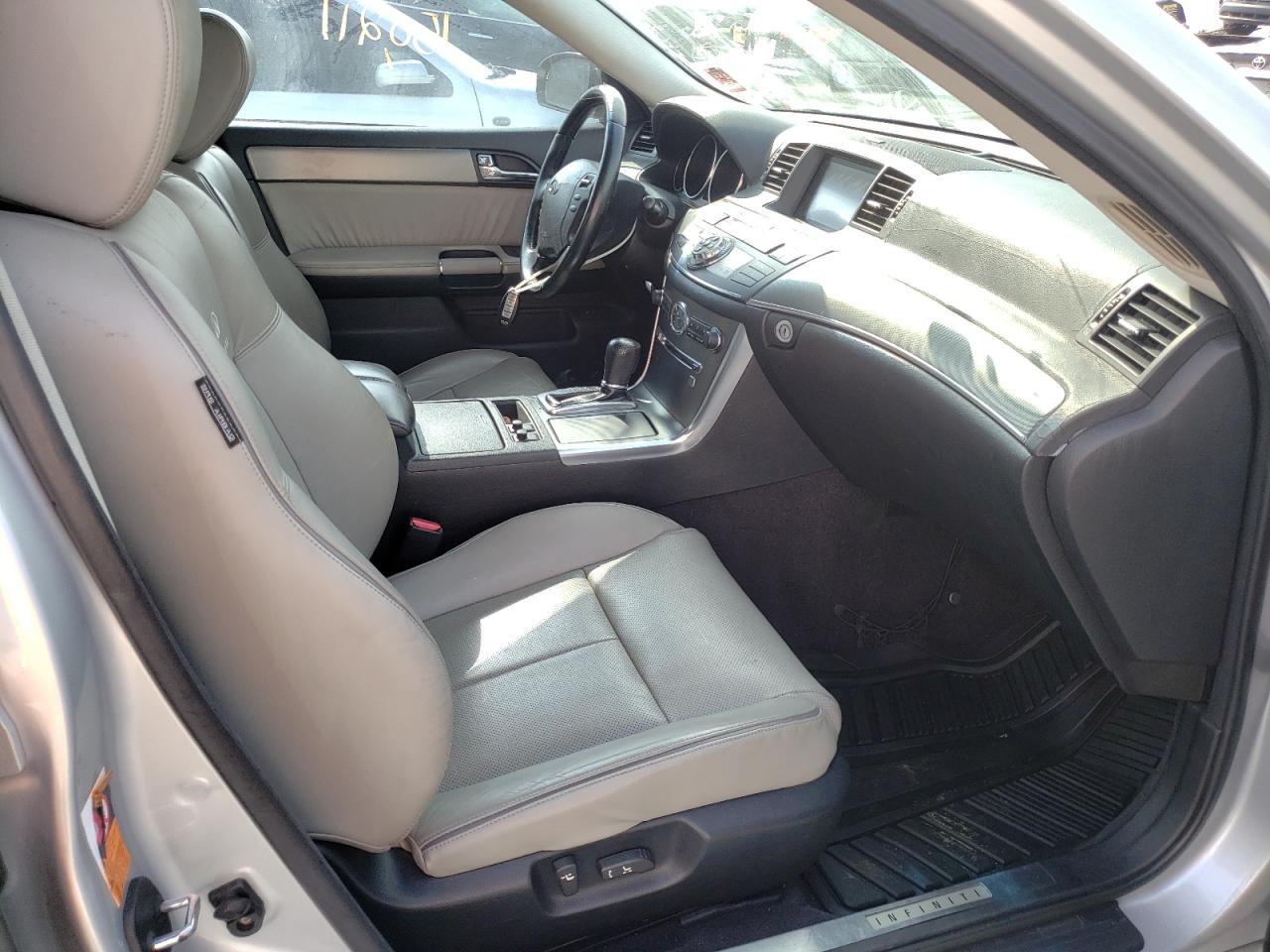 Photo 5 from auction – 2006 INFINITI M45 BASE with VIN JNKBY01E16M200901