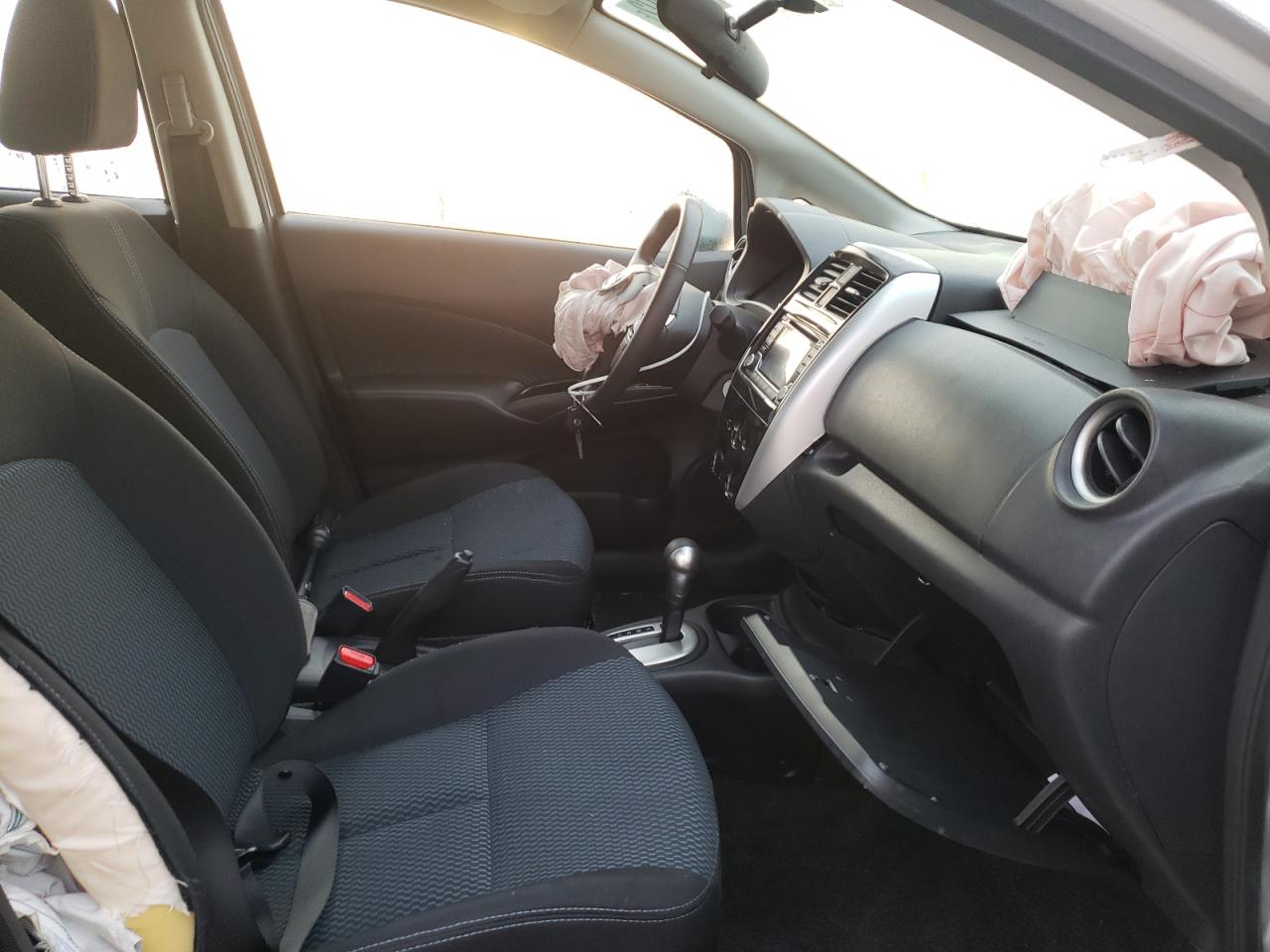 Photo 5 from auction – 2016 NISSAN VERSA NOTE with VIN 3N1CE2CP8GL403050