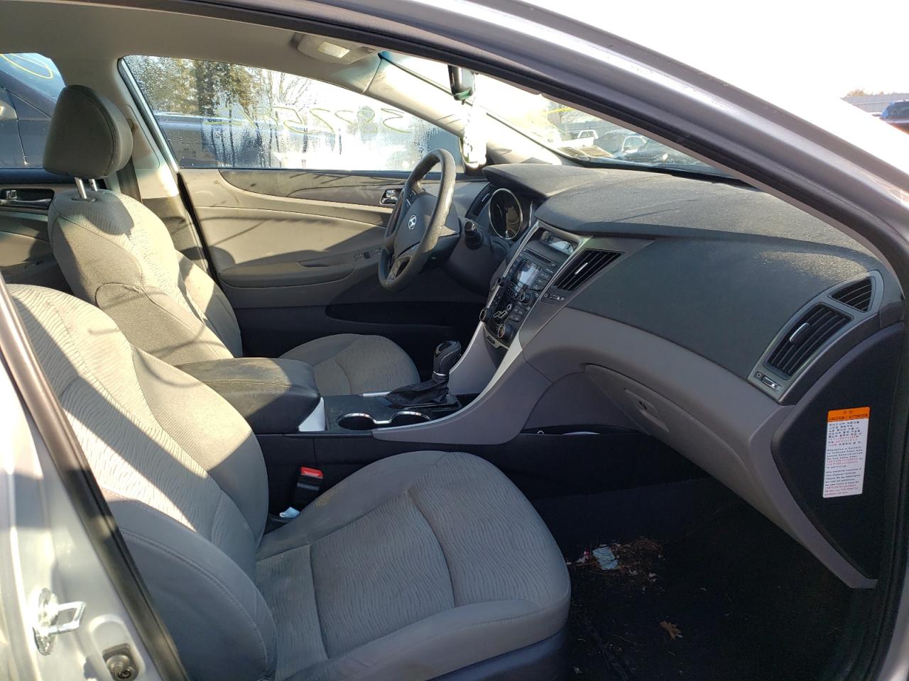 Photo 6 from auction – 2012 HYUNDAI SONATA HYB with VIN KMHEC4A43CA026236