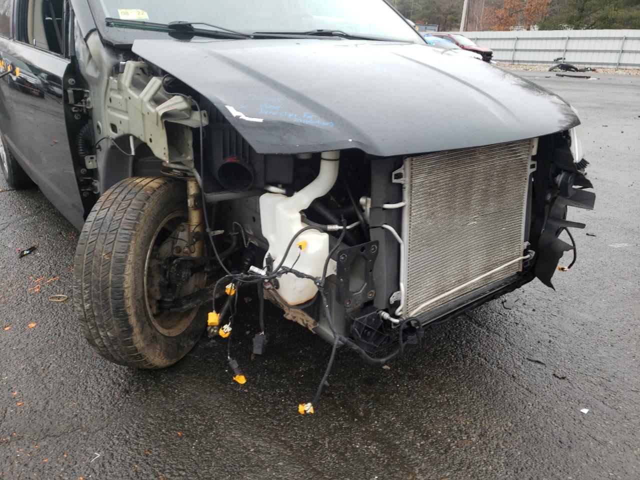 Photo 9 from auction – 2015 CHRYSLER TOWN & COU with VIN 2C4RC1BGXFR505086